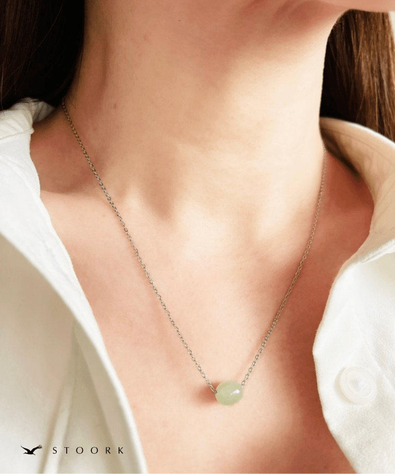 Petite Green Gem Necklace | 金属アレルギー対応アクセサリー通販ショップstoork(ストーク)
