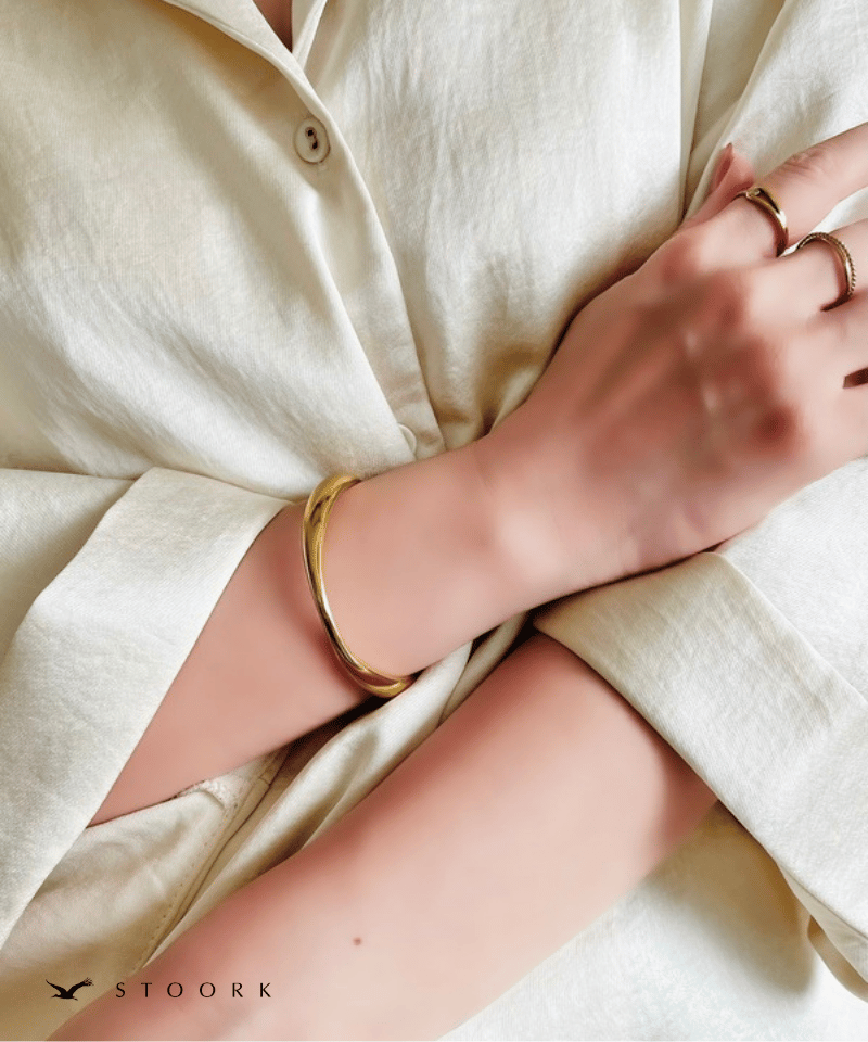 Simple Nuance Bangle - stoork
