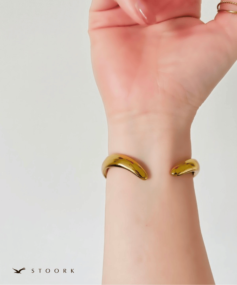 Simple Nuance Bangle - stoork