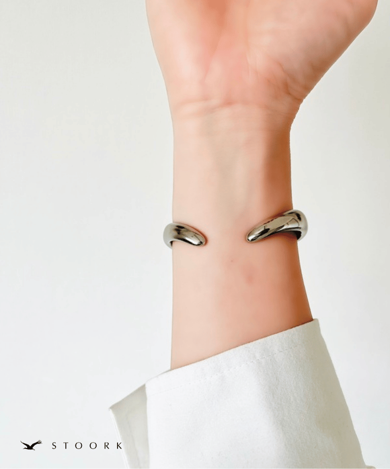 Simple Nuance Bangle - stoork