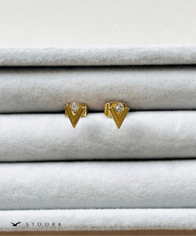V Line Stone Pierce - stoork