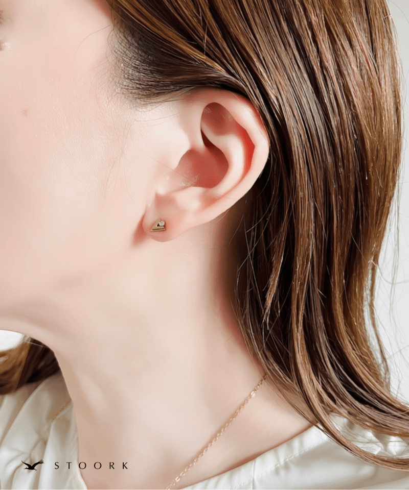 V Line Stone Pierce - stoork