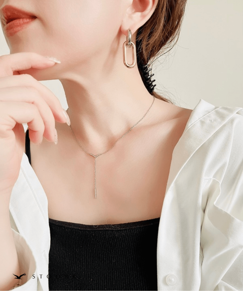 Zircon V Line Necklace - stoork